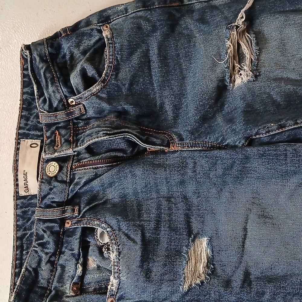 Garage Ripped Knee Skinny Jean